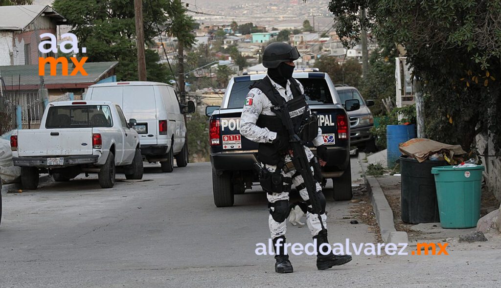 MATAN A JOVEN FRENTE A SU FAMILIA
