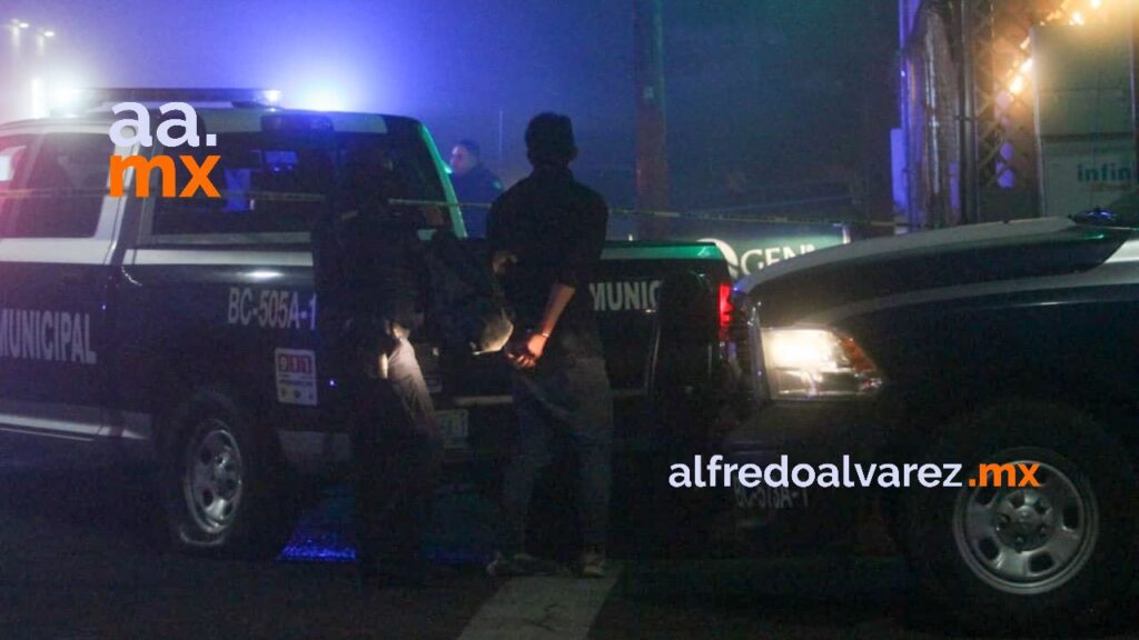 DEJAN TORSO HUMANO AFUERA DE LOCAL DE MARISCOS