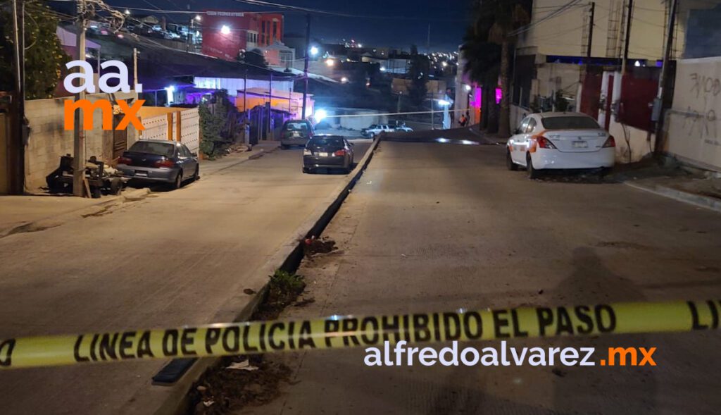 SUJETOS ARMADOS AGREDEN A POLICíAS MUNICIPALES