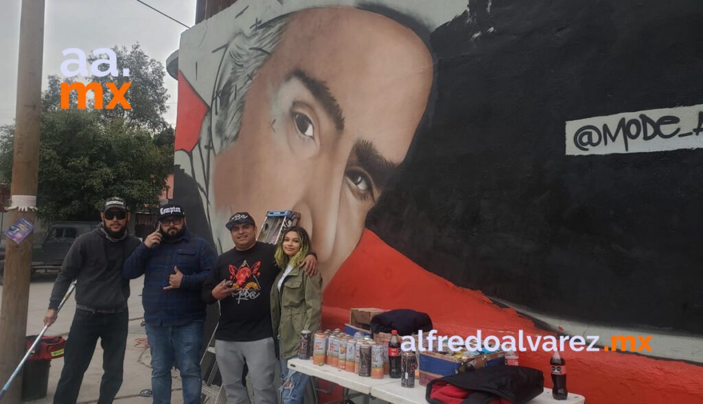 PINTAN MURAL DE VICENTE FERNáNDEZ EN TIJUANA