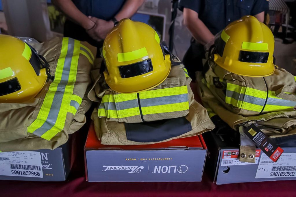 CUMPLE MARINA DEL PILAR COMPROMISO CON BOMBEROS