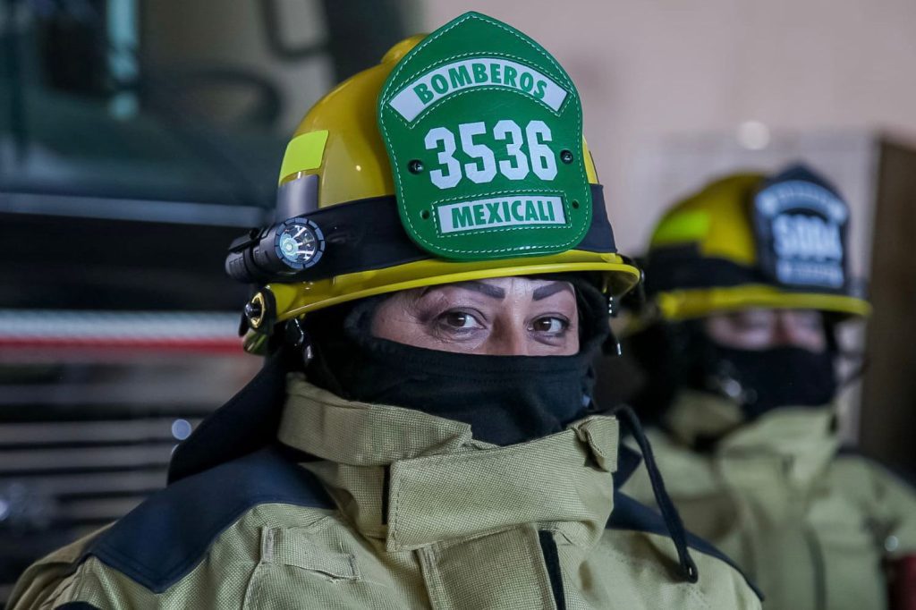 CUMPLE MARINA DEL PILAR COMPROMISO CON BOMBEROS