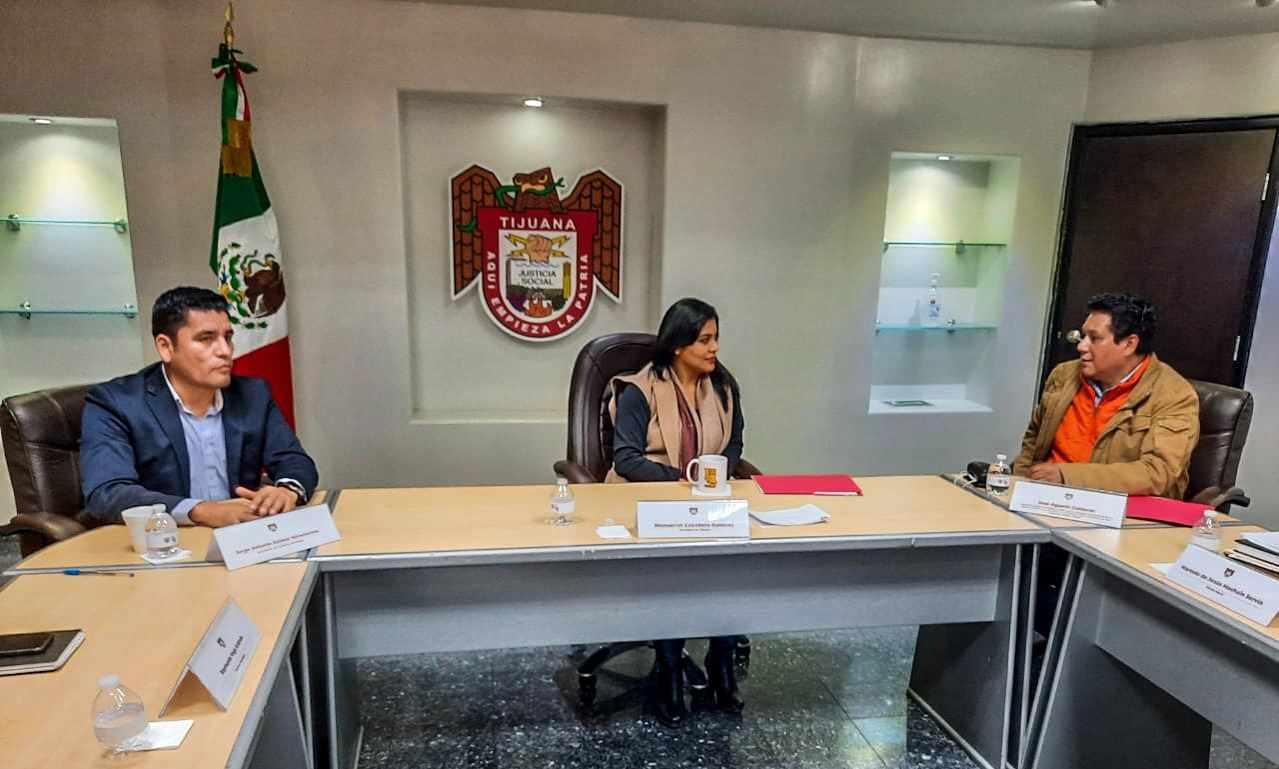 AUMENTARáN SALARIO A BURóCRATAS DE TIJUANA
