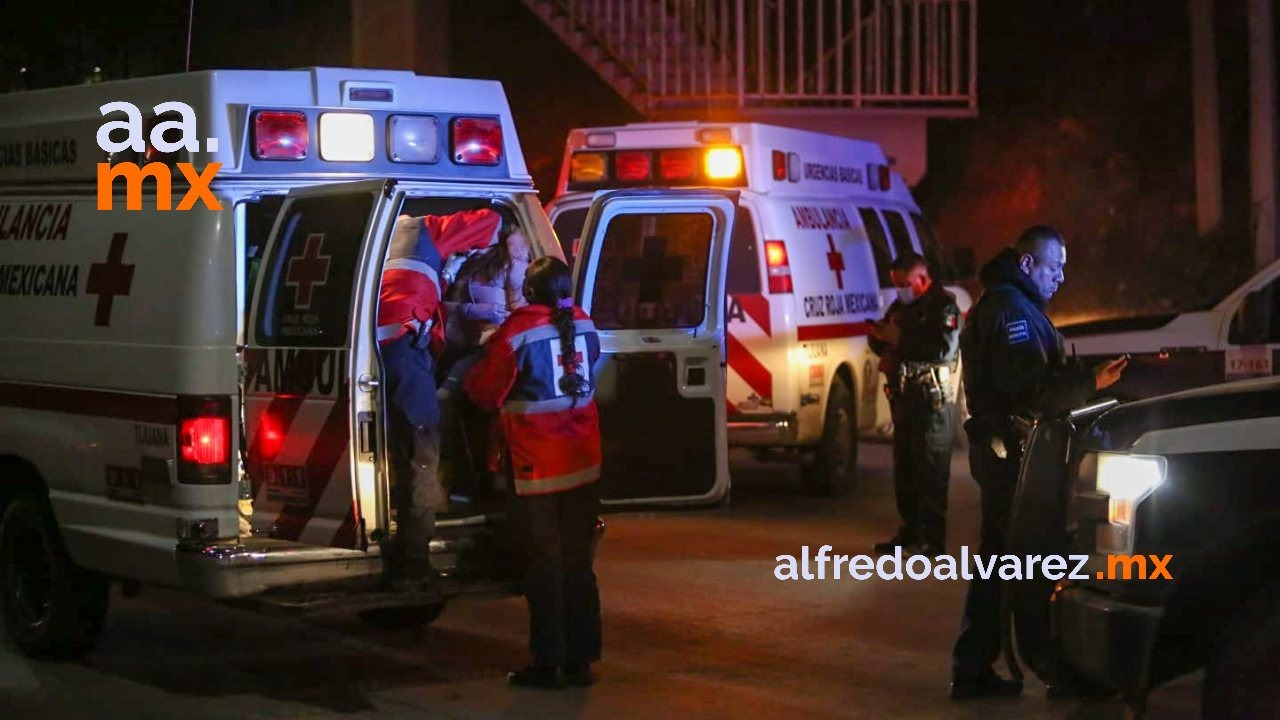 MUJER CHOCA Y MUERE SU ESPOSO; HIJOS RESULTAN HERIDOS