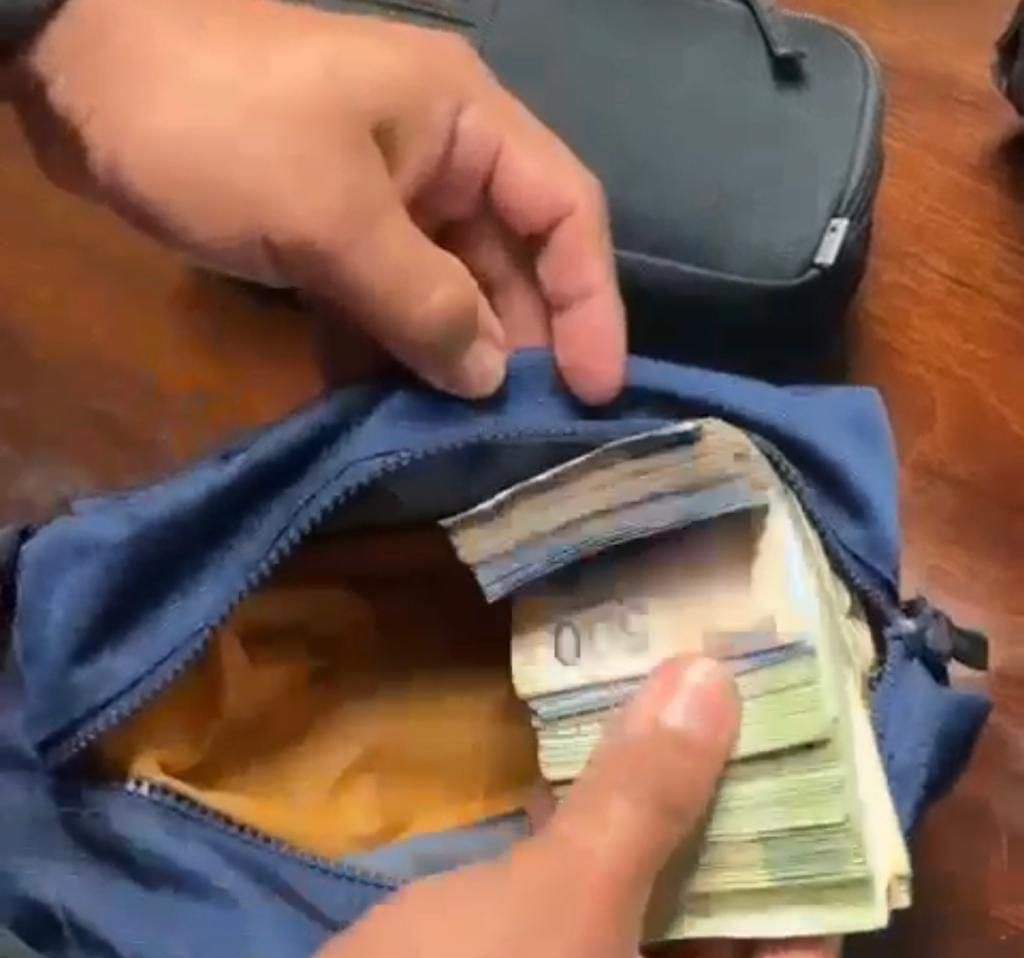 BALEAN A MUJER EN ASALTO AL SALIR DE BANCO