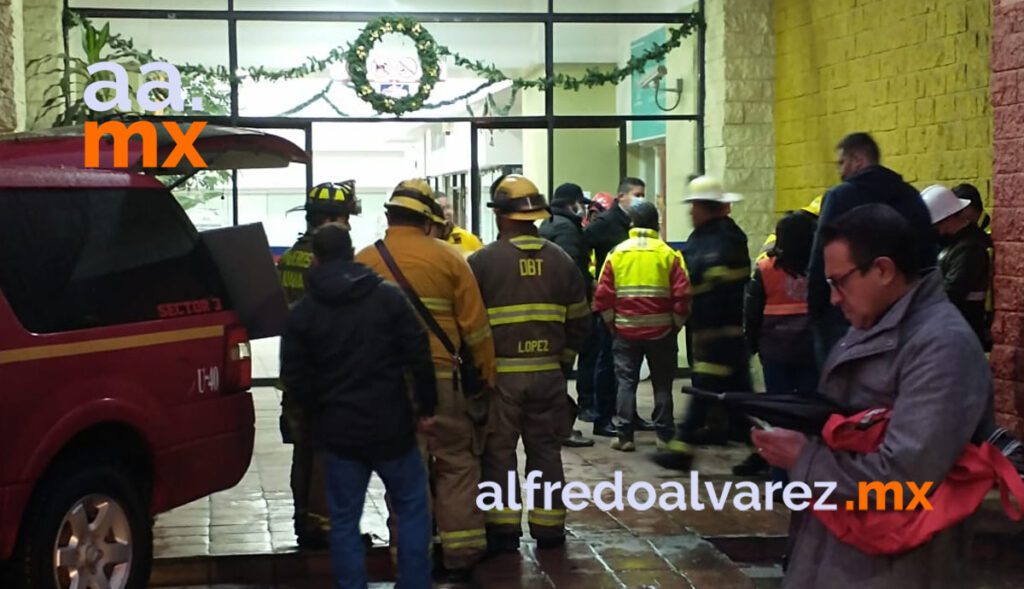 LLUVIAS DEJAN VíCTIMAS MORTALES; UNA TRAS DERRUMBE EN PLAZA COMERCIAL