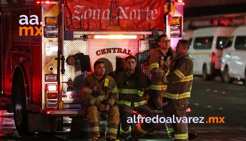 SE INCENDIA TECHO DE SUPERMERCADO; EVACúAN A MáS DE UNA DECENA SE INCENDIA TECHO DE SUPERMERCADO; EVACúAN A MáS DE UNA DECENA