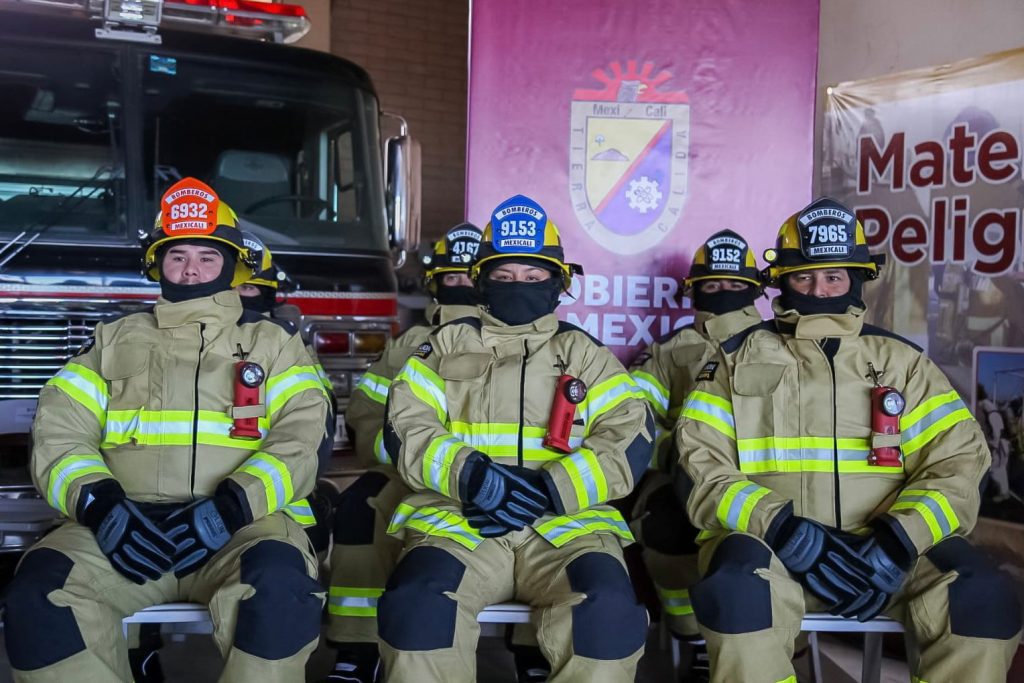 CUMPLE MARINA DEL PILAR COMPROMISO CON BOMBEROS