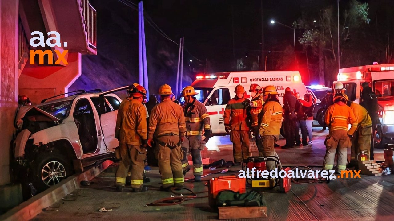 MUJER CHOCA Y MUERE SU ESPOSO; HIJOS RESULTAN HERIDOS