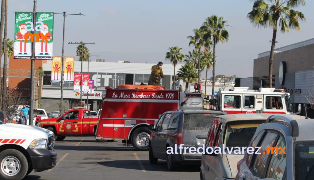 HOMBRE SE ELECTROCUTA EN PLAZA COMERCIAL