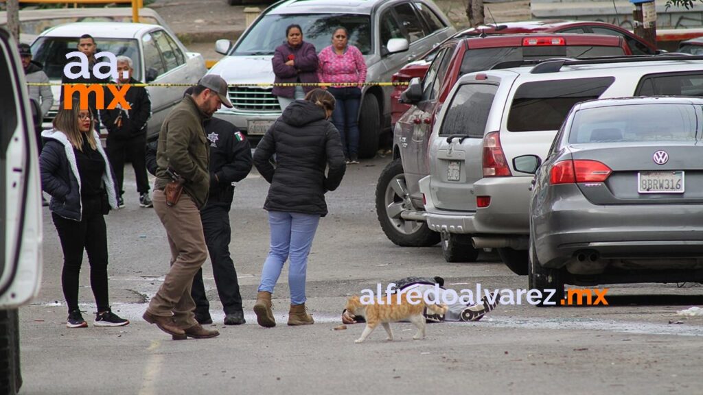 MATAN A TIROS A UN JOVEN ENFRENTE DE TODOS