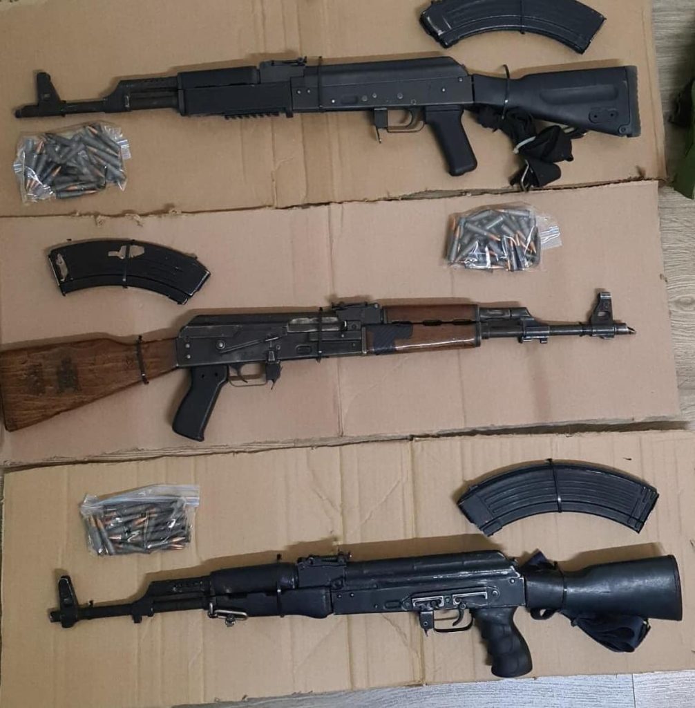 ASEGURAN SEDENA Y PESP ARMAMENTO Y VEHíCULO EN ÁLAMOS
