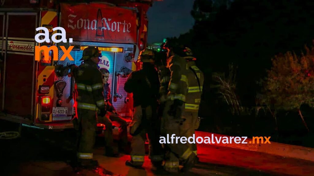 JOVEN CONDUCíA A EXCESO DE VELOCIDAD Y SE DESBARRANCA