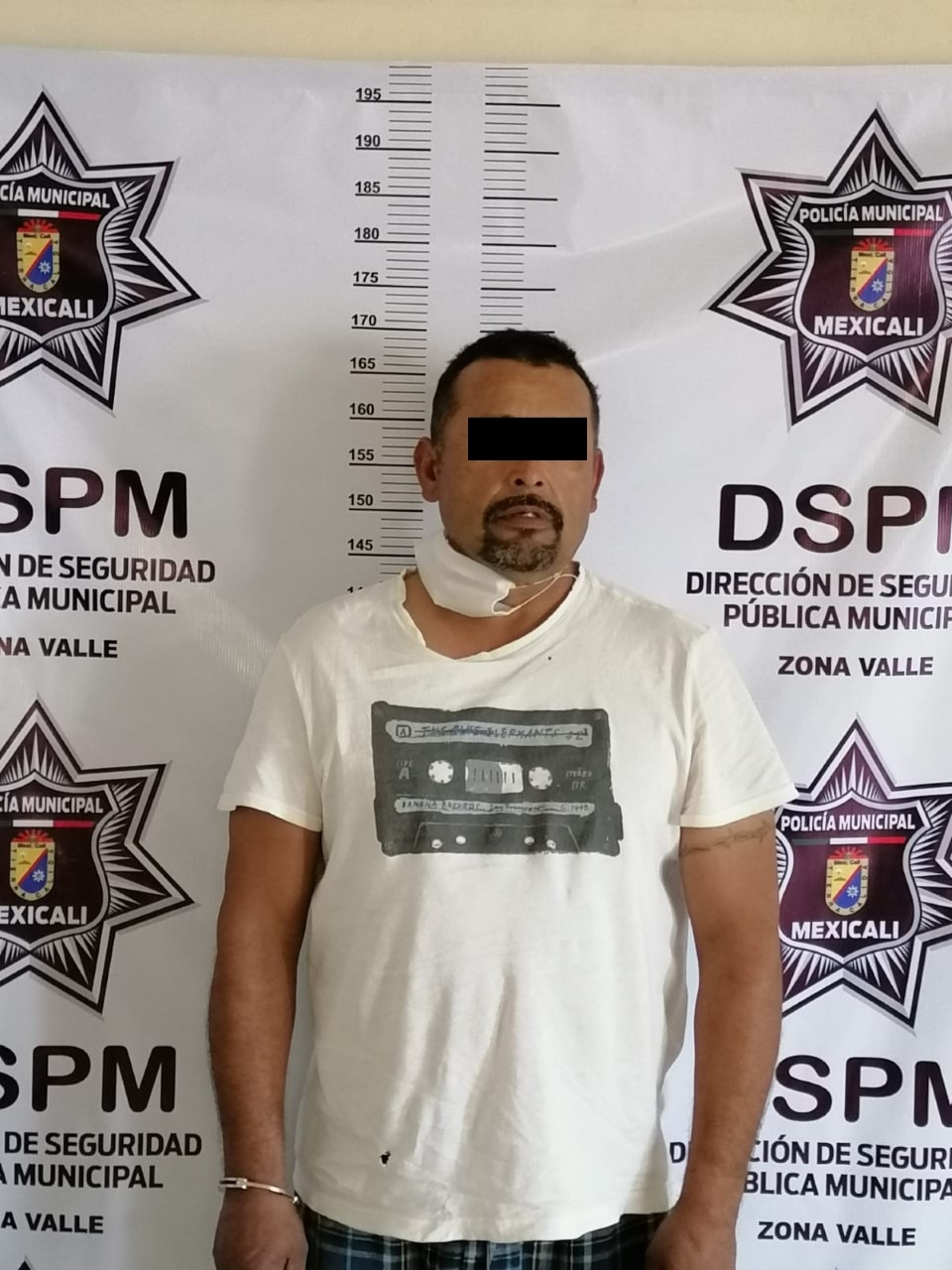 SUJETO PRIVA DE LA LIBERTAD A SU EXPAREJA Y LA GOLPEA