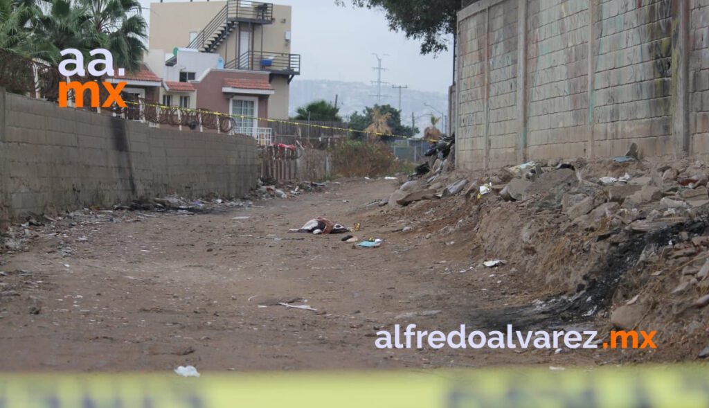 LO PRIVAN DE LA LIBERTAD DE SU CASA; LO ABANDONAN BALEADO