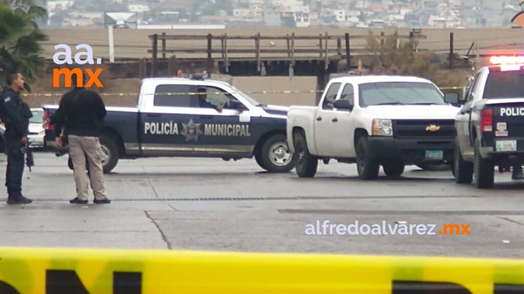 ACRIBILLAN A DOS PERSONAS FRENTE A UN CENTRO DE ESPECTáCULOS