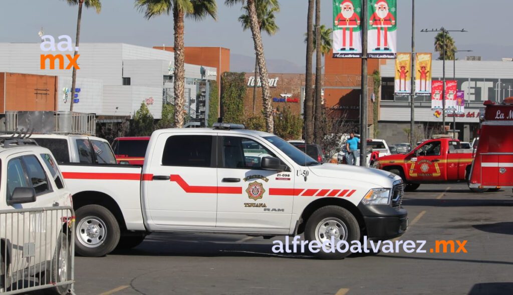 HOMBRE SE ELECTROCUTA EN PLAZA COMERCIAL