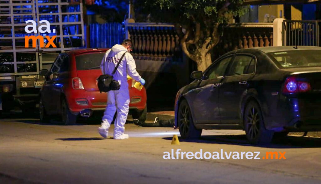 MATAN A CUATRO HOMBRES, A UNO CON FUSIL DE ASALTO