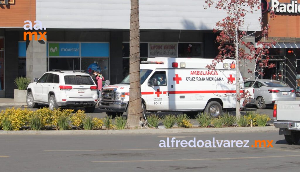 HOMBRE SE ELECTROCUTA EN PLAZA COMERCIAL