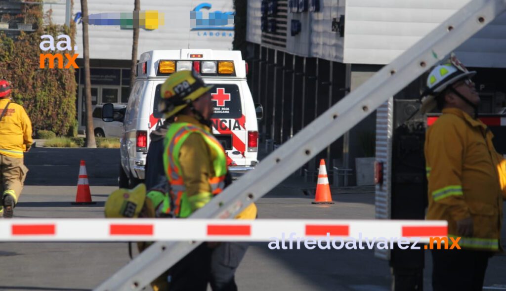 HOMBRE SE ELECTROCUTA EN PLAZA COMERCIAL