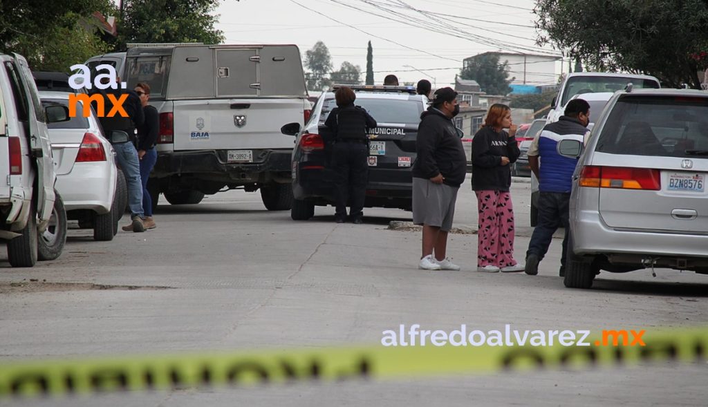 ATACAN A BALAZOS A JóVENES AL INSTALAR CáMARAS DE SEGURIDAD; UNO MUERE
