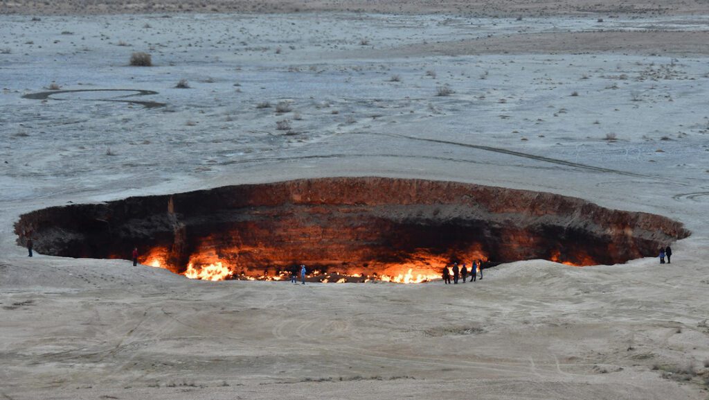  'CERRARáN' CRáTER 'PUERTAS DEL INFIERNO' TRAS MEDIO SIGLO
