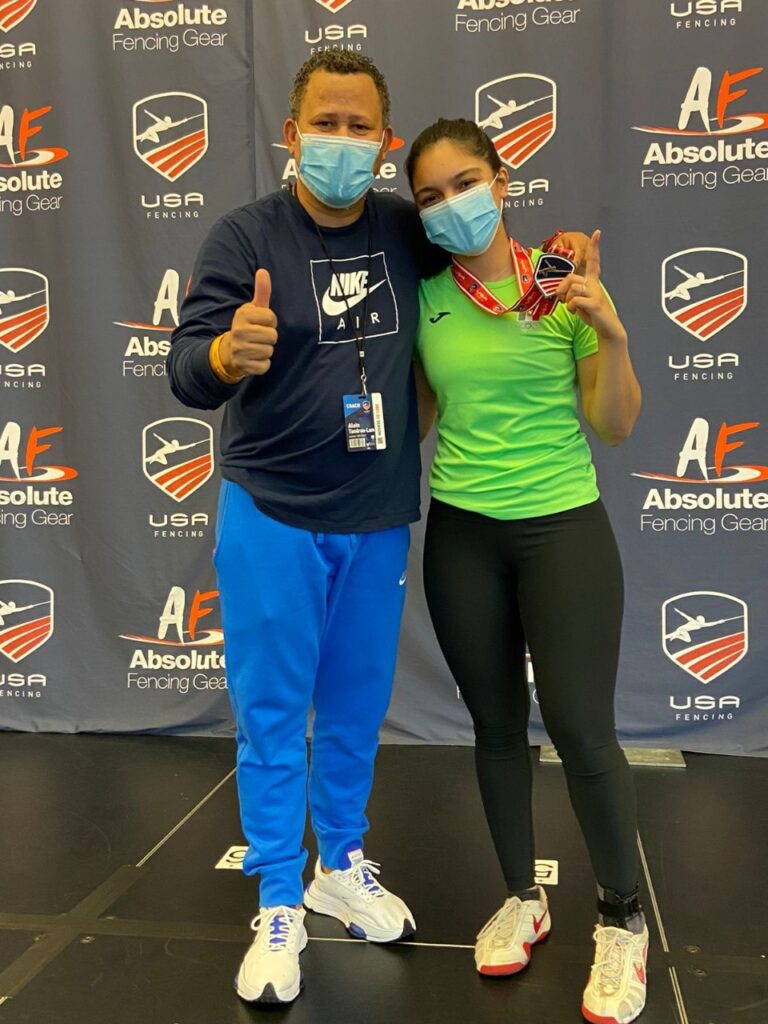 ESGRIMISTA BAJACALIFORNIANA GANA MEDALLA DE ORO EN CAMPEONATO DE EU