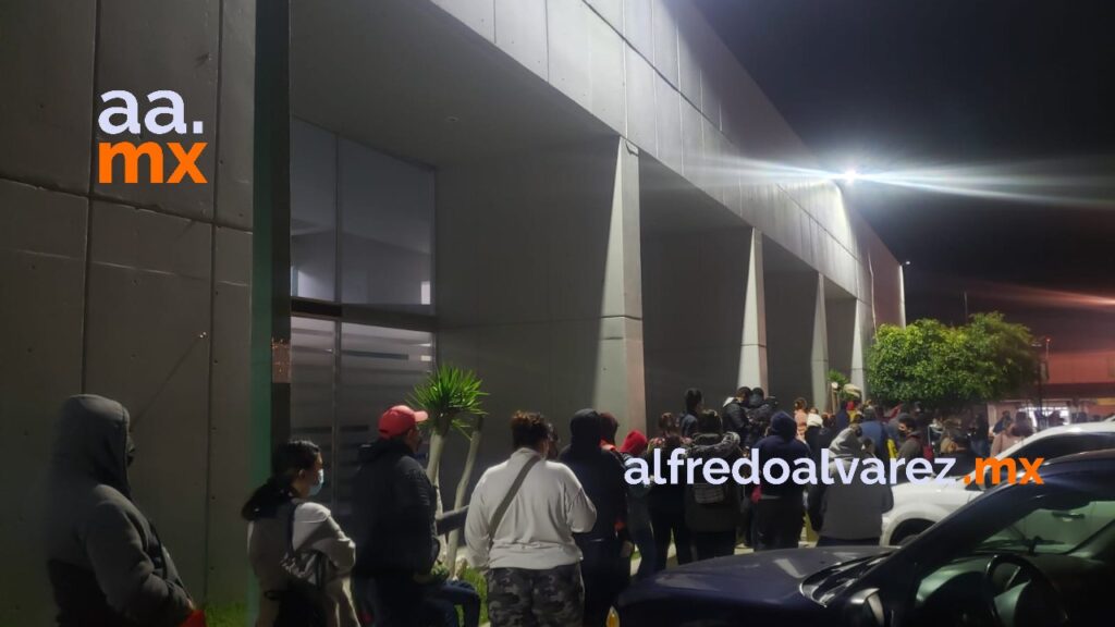 HASTA 12 HORAS DE ESPERA POR UNA PRUEBA COVID EN EL IMSS
