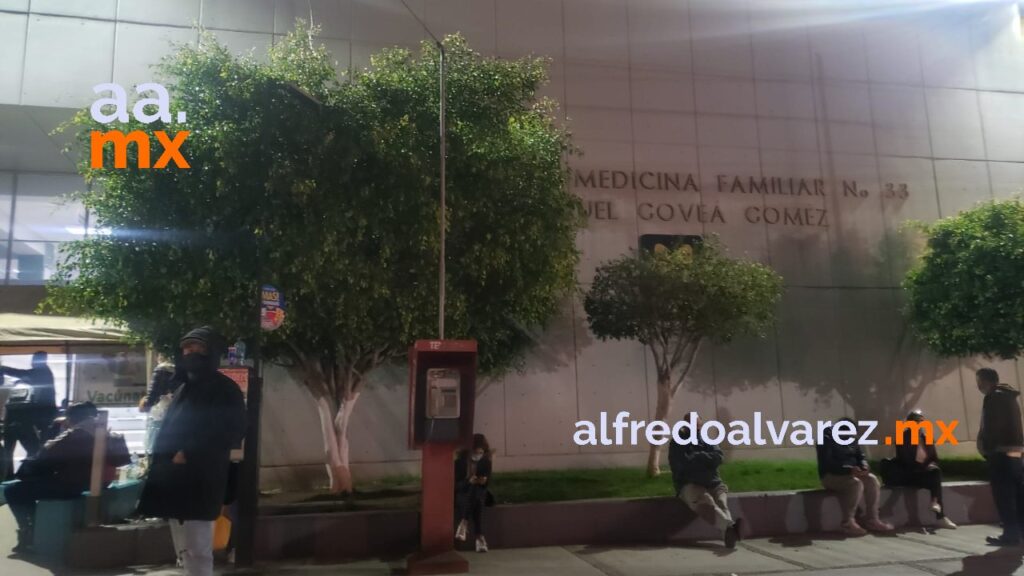 HASTA 12 HORAS DE ESPERA POR UNA PRUEBA COVID EN EL IMSS