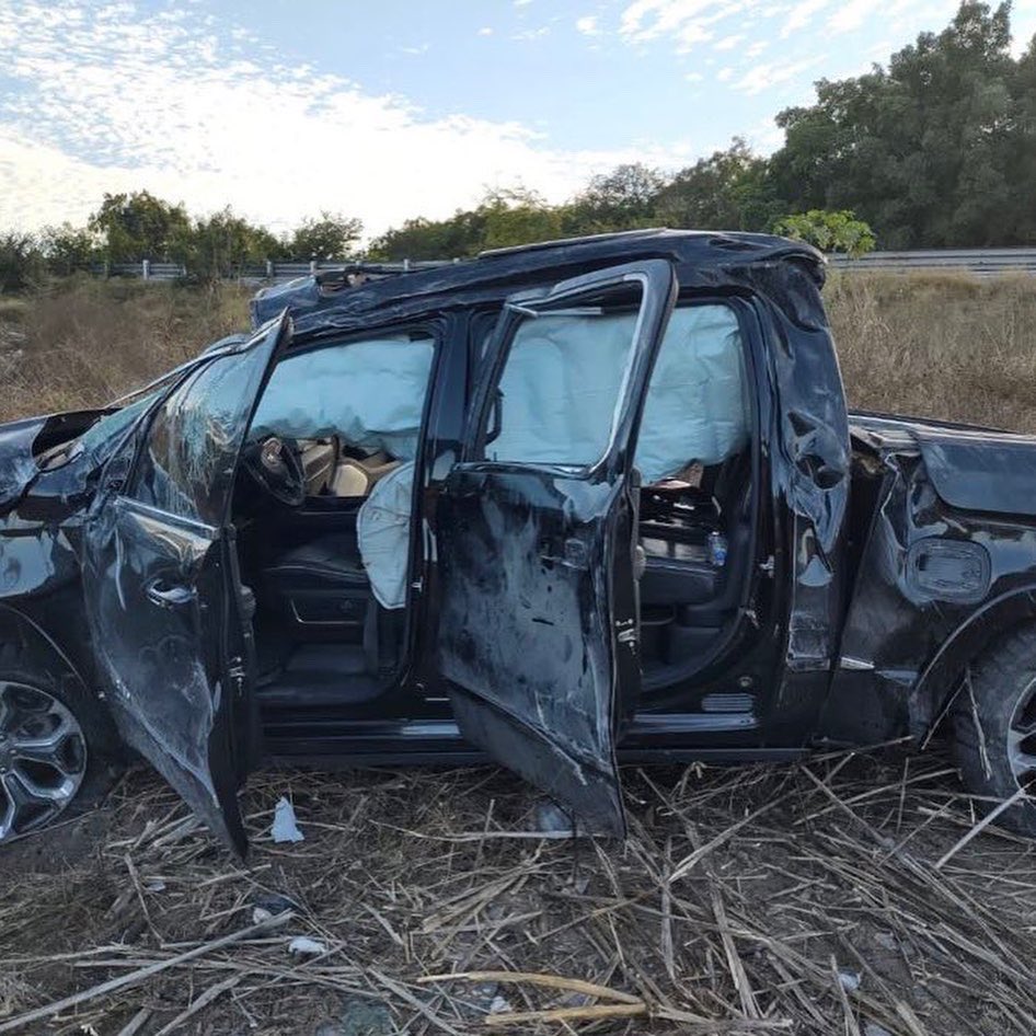 CAMIONETA DEL ACCIDENTE Sí ES DE EDUIN CAZ CAMIONETA DEL ACCIDENTE Sí ES DE EDUIN CAZ
