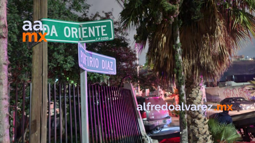 JOVENCITA SE ESTAMPA CON AUTO Y CERCO PERIMETRAL DE LA FGR