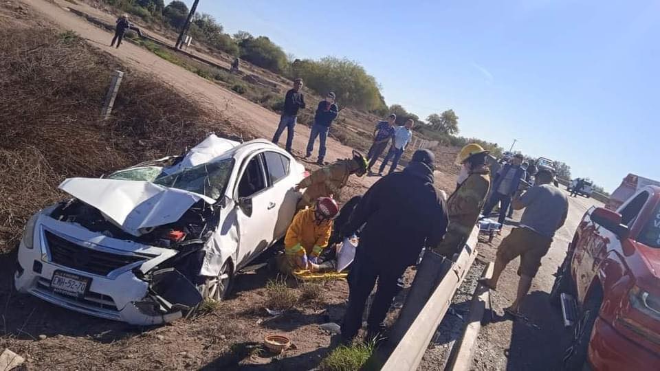 ACCIDENTE AUTOMOVILíSTICO EN NAVOJOA DEJA DOS LESIONADOS