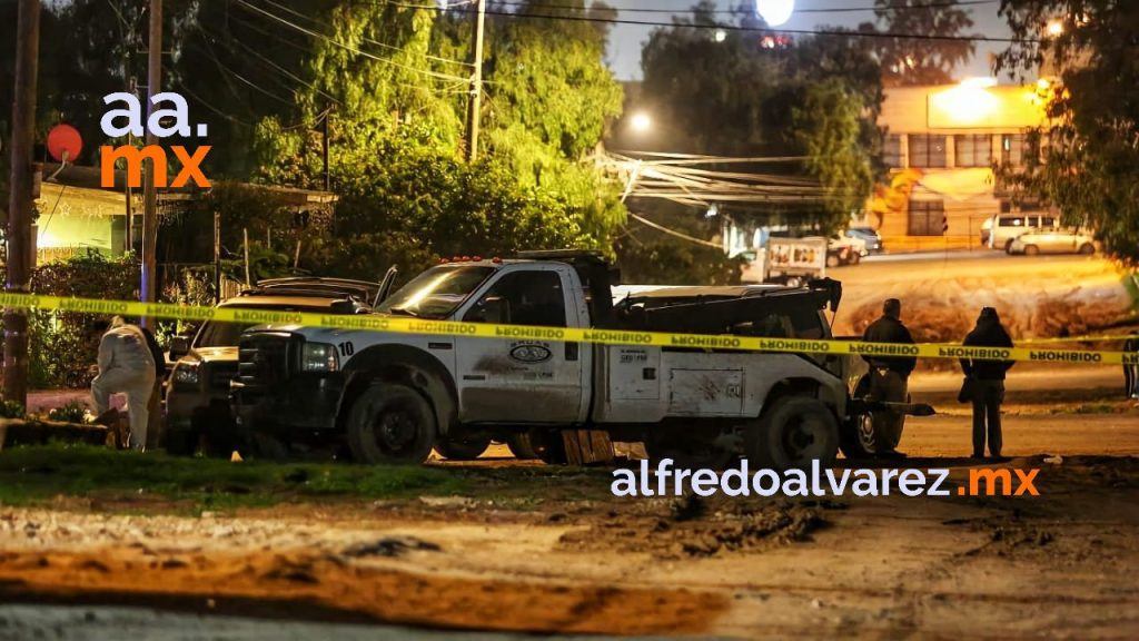 BUSCABA A SUS FAMILIARES Y LOCALIZA EL AUTO CON DOS CADáVERES