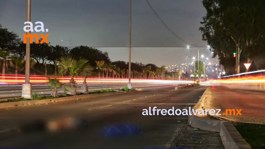 CONDUCTOR ATROPELLA Y MATA A UN JOVEN EN LA VíA RáPIDA Y HUYE