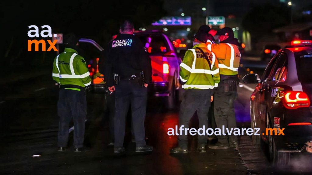 ADULTO MAYOR PROVOCA MEGACARAMBOLA EN LA VíA RáPIDA