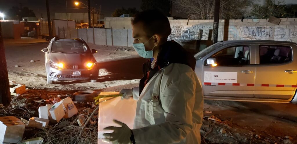 ATIENDEN DENUNCIA SOBRE MEDICAMENTO DESECHADO EN VíA PúBLICA