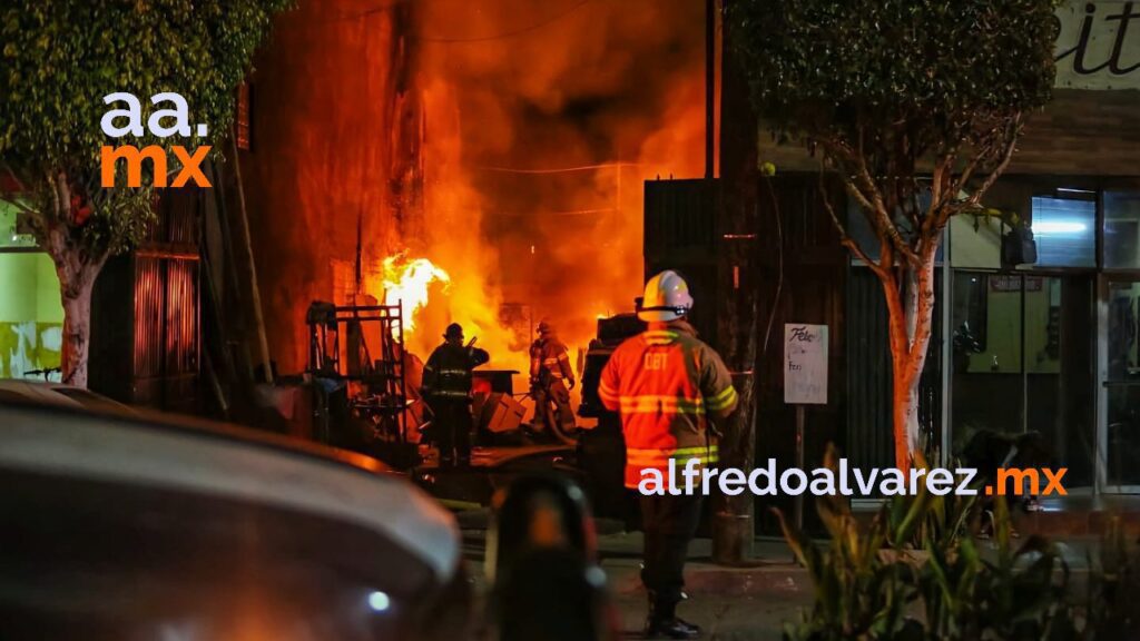 INCENDIO DE CASA PROVOCA EVACUACIóN DE HOTELES INCENDIO DE CASA PROVOCA EVACUACIóN DE HOTELES