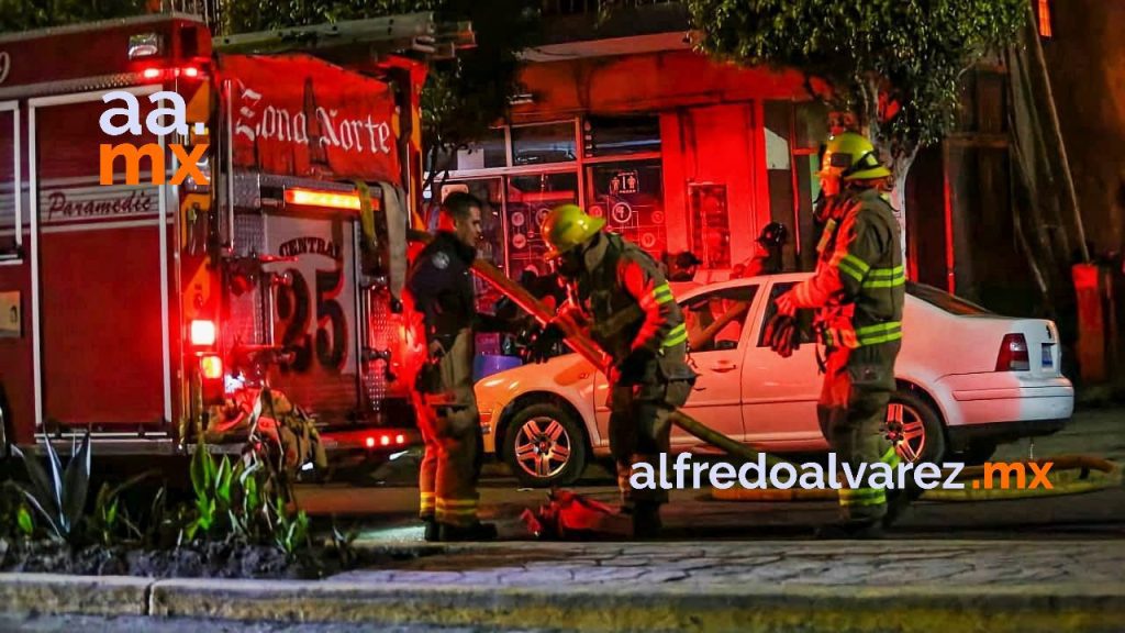 INCENDIO DE CASA PROVOCA EVACUACIóN DE HOTELES INCENDIO DE CASA PROVOCA EVACUACIóN DE HOTELES
