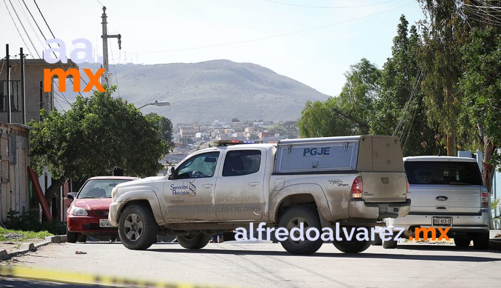 MATAN A REPARTIDOR DE VOLANTES Y A AUTOMOVILISTA