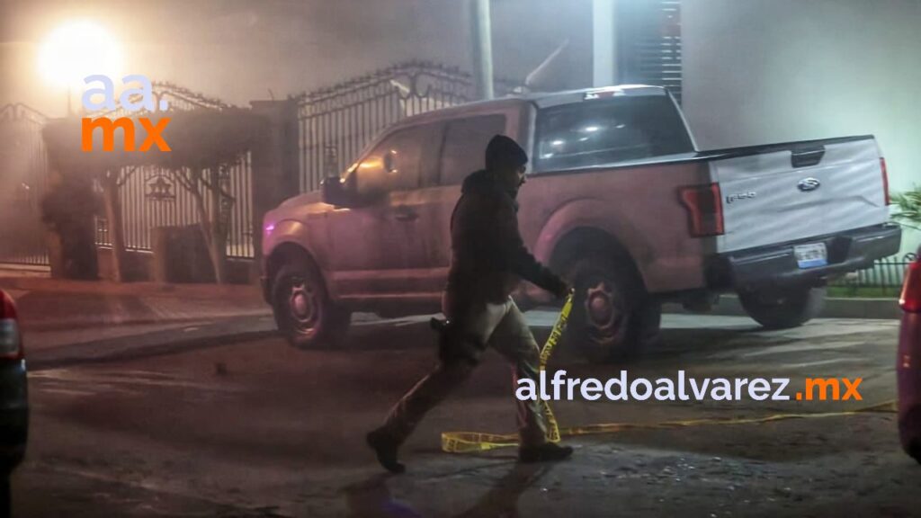 QUEMAN DOS PATRULLAS Y AMENAZAN AL FISCAL DE BAJA CALIFORNIA