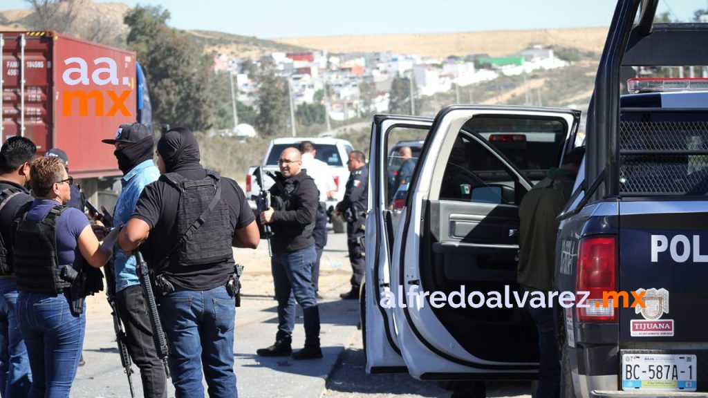 ROBO DE AUTO EN ROSARITO DESATA PERSECUCIóN QUE CULMINA EN TIJUANA