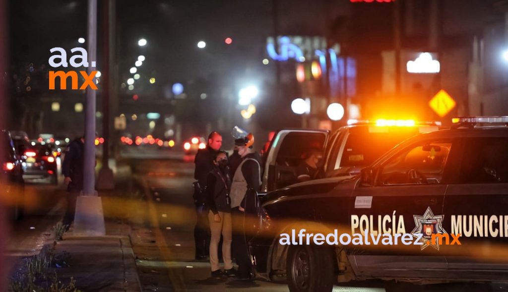 MATAN A BALAZOS A AUTOMOVILISTA; ACOMPAñANTE RESULTA ILESA