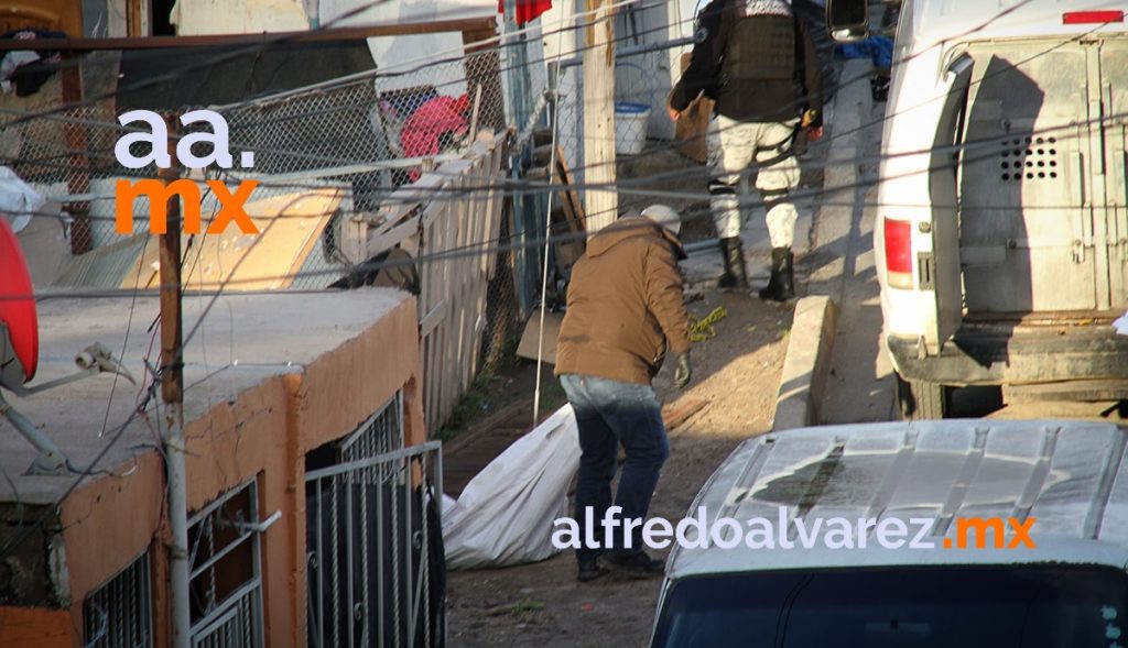HALLAN RESTOS HUMANOS EN PREDIO DONDE SUJETO ENTERRABA DECAPITADO