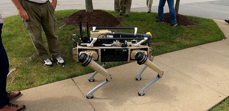 CBP REFORZARá LA VIGILANCIA DE LA FRONTERA CON PERROS ROBOTS CBP REFORZARá LA VIGILANCIA DE LA FRONTERA CON PERROS ROBOTS