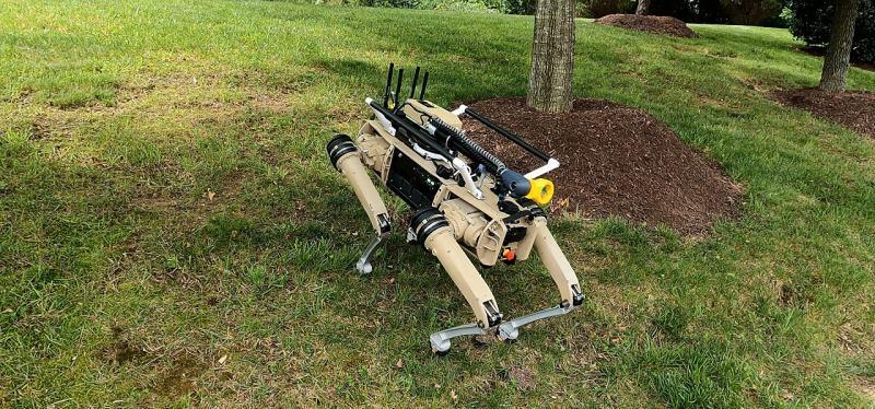 CBP REFORZARá LA VIGILANCIA DE LA FRONTERA CON PERROS ROBOTS CBP REFORZARá LA VIGILANCIA DE LA FRONTERA CON PERROS ROBOTS