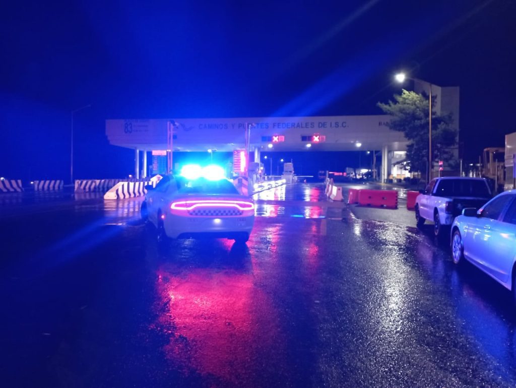 POR NEVADA CIERRAN CIRCULACIóN EN CARRETERA LIBRE Y AUTOPISTA EN TRAMO TECATE-TIJUANA