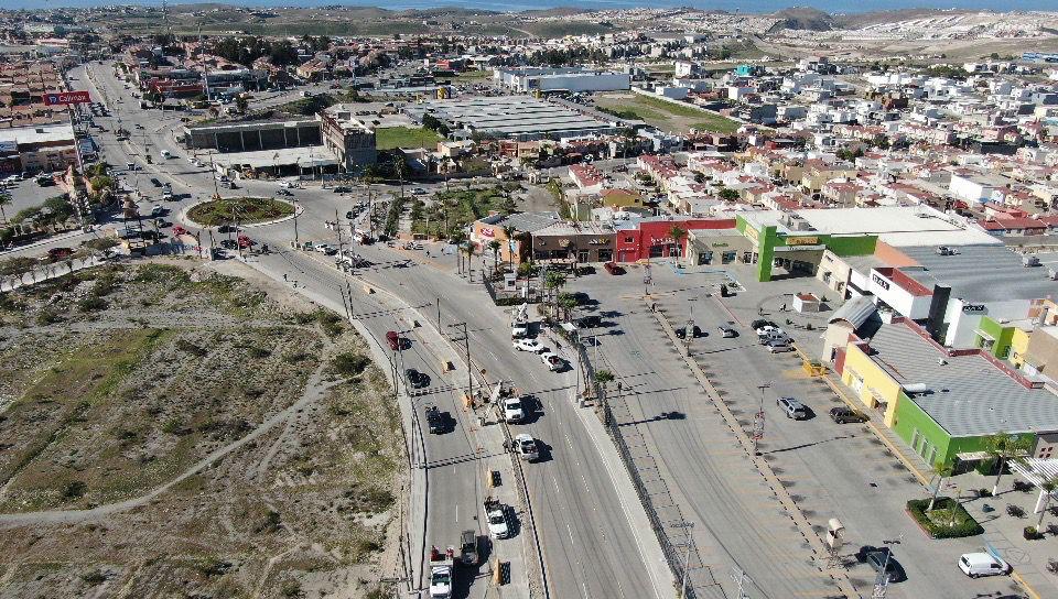 CIERRAN VIALIDAD PARA CONEXIóN DE LUZ EN EL BULEVAR EL ROSARIO