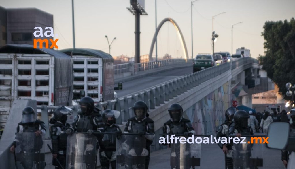DESALOJAN EL CAMPAMENTO MIGRANTE 'EL CHAPARRAL'
