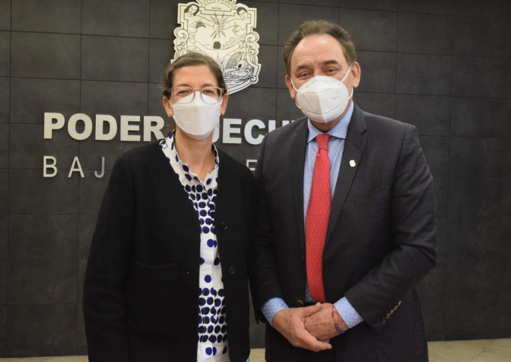 INSTALAN COMISIóN MULTIDISCIPLINARIA CONTRA LA MUERTE MATERNA INSTALAN COMISIóN MULTIDISCIPLINARIA CONTRA LA MUERTE MATERNA