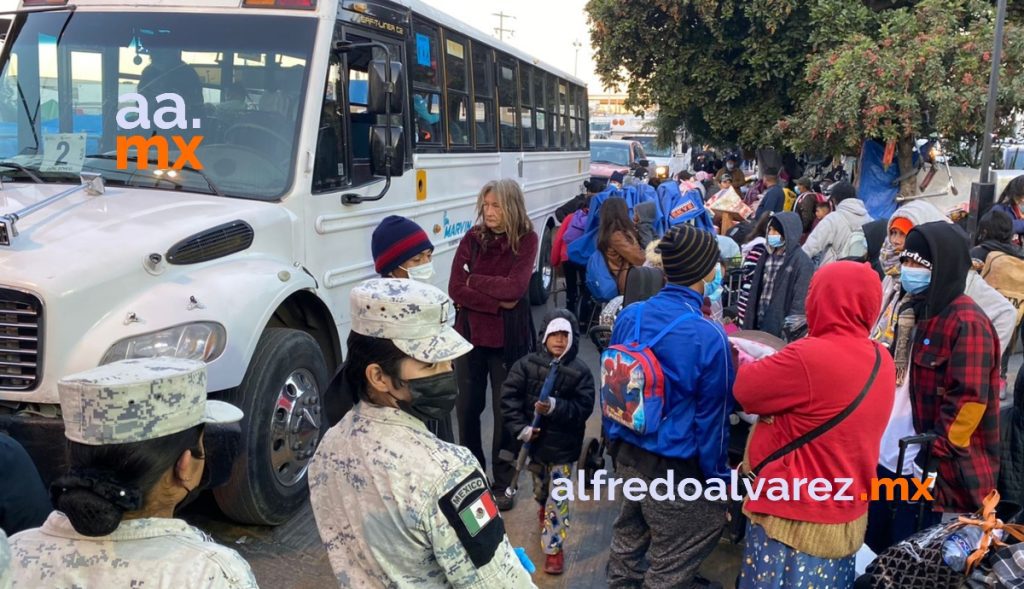 DESALOJAN EL CAMPAMENTO MIGRANTE 'EL CHAPARRAL'